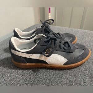 Puma Super Liga indoor soccer shoes